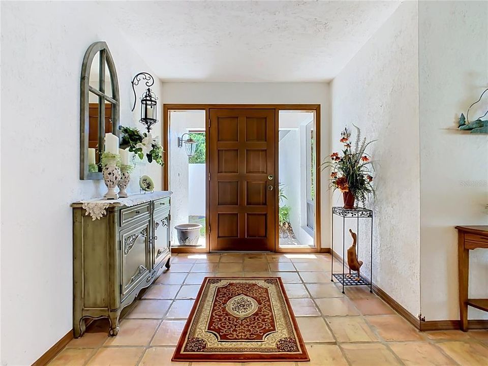 For Sale: $315,000 (3 beds, 2 baths, 2204 Square Feet)