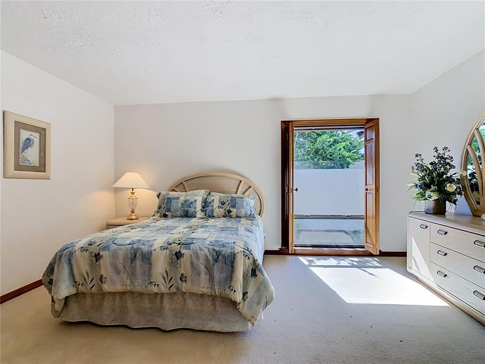 For Sale: $315,000 (3 beds, 2 baths, 2204 Square Feet)