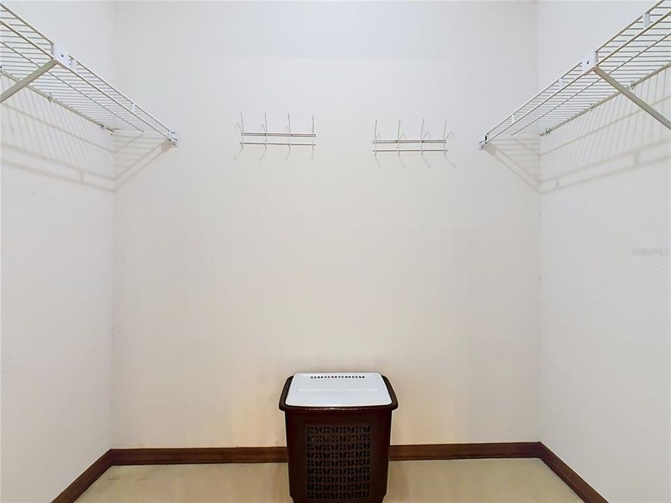 For Sale: $315,000 (3 beds, 2 baths, 2204 Square Feet)