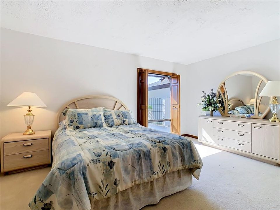 For Sale: $315,000 (3 beds, 2 baths, 2204 Square Feet)