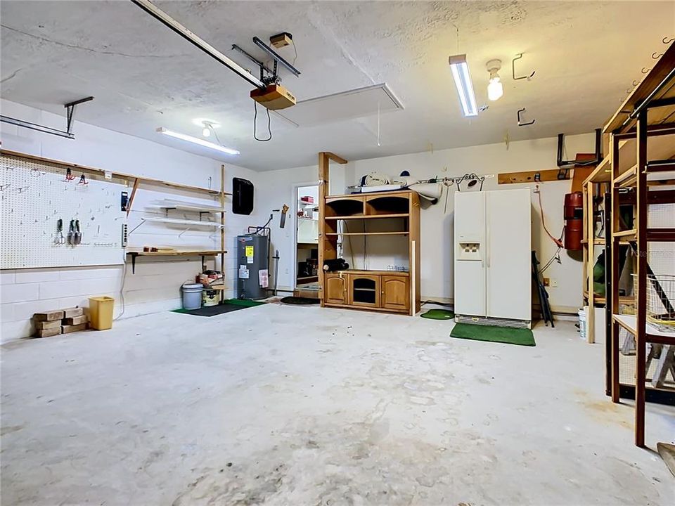 For Sale: $315,000 (3 beds, 2 baths, 2204 Square Feet)