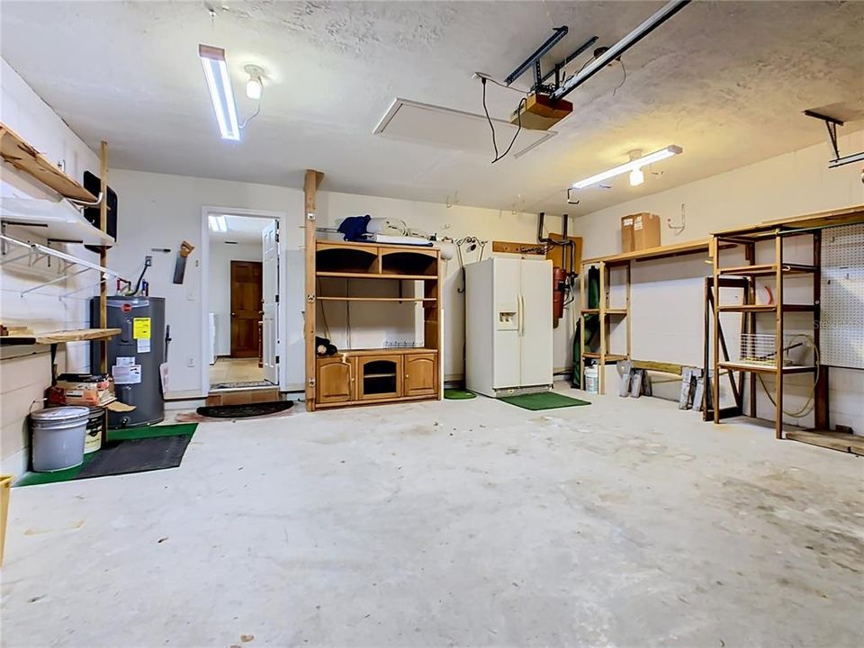 For Sale: $315,000 (3 beds, 2 baths, 2204 Square Feet)