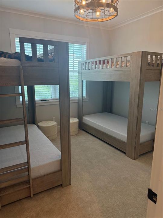 В аренду: $15,000 (5 спален, 3 ванн, 2968 Квадратных фут)