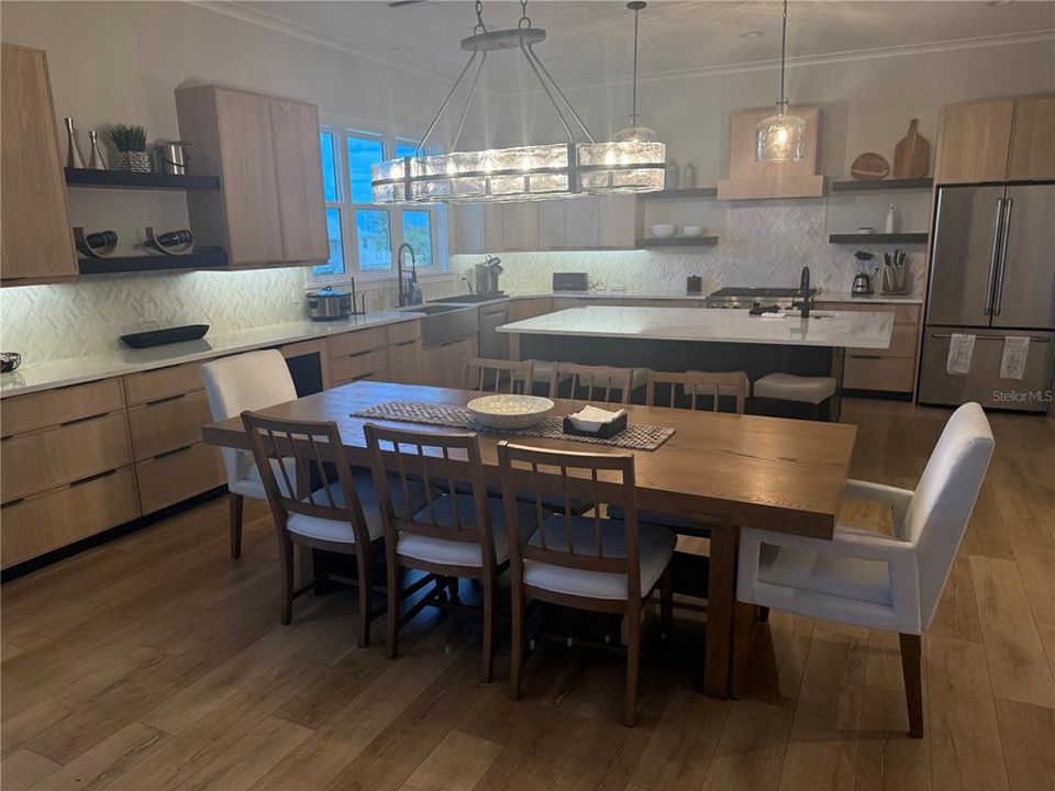 В аренду: $15,000 (5 спален, 3 ванн, 2968 Квадратных фут)
