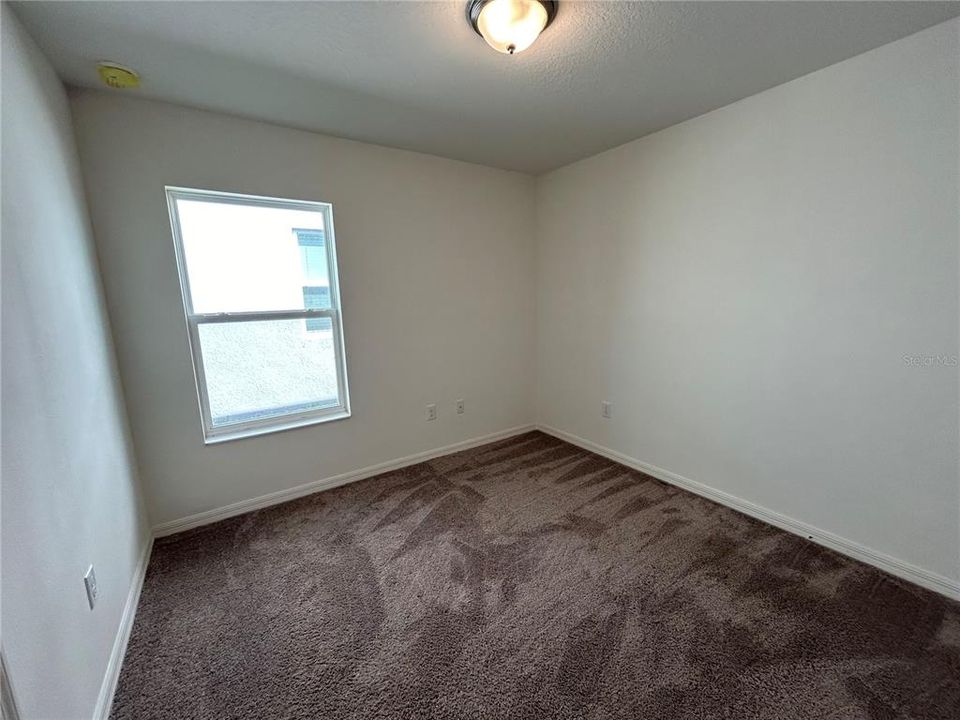 В аренду: $2,400 (4 спален, 2 ванн, 1637 Квадратных фут)