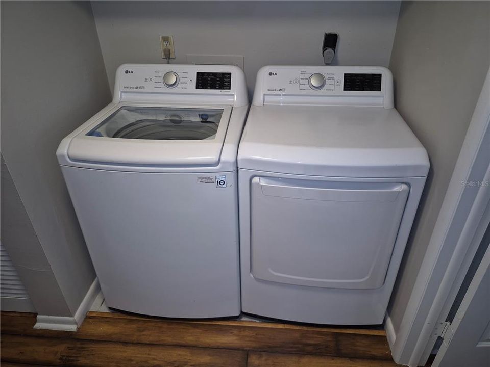 For Rent: $2,950 (4 beds, 2 baths, 1585 Square Feet)