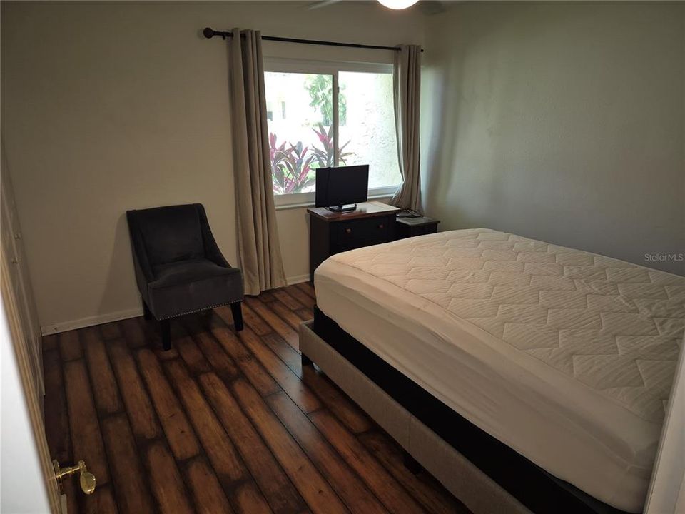 For Rent: $2,950 (4 beds, 2 baths, 1585 Square Feet)