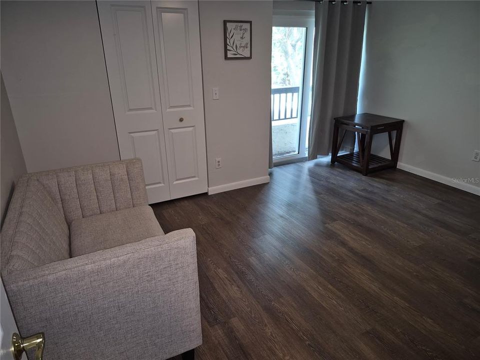 For Rent: $2,950 (4 beds, 2 baths, 1585 Square Feet)