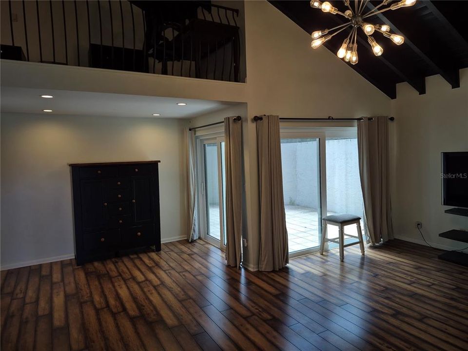 For Rent: $2,950 (4 beds, 2 baths, 1585 Square Feet)
