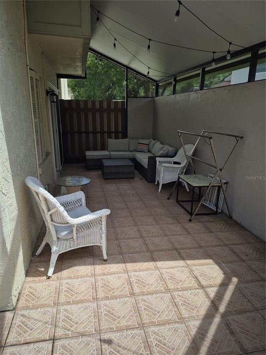 For Rent: $2,950 (4 beds, 2 baths, 1585 Square Feet)
