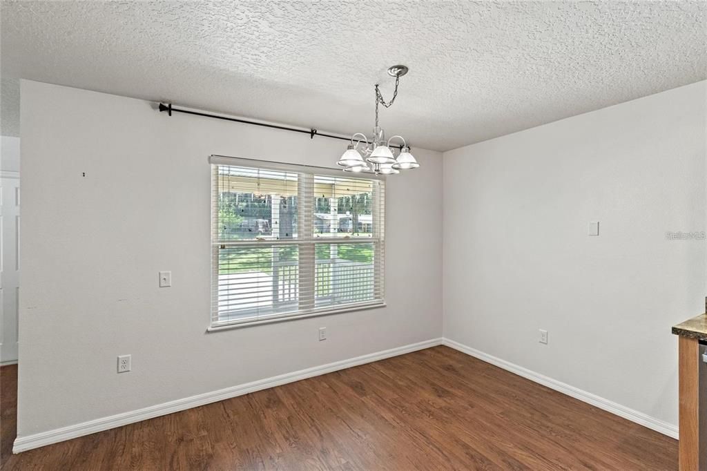 For Rent: $2,000 (3 beds, 2 baths, 1270 Square Feet)