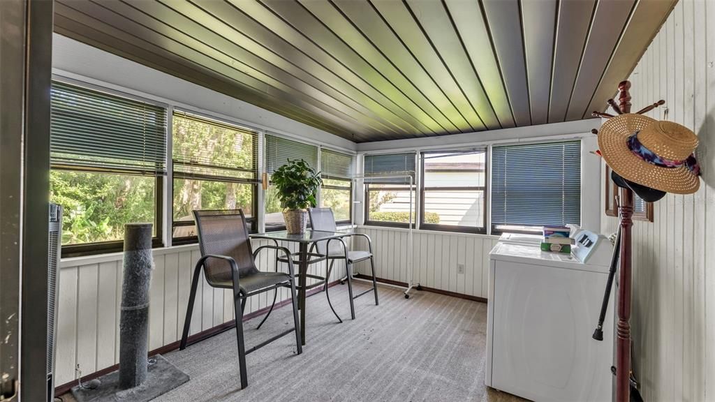 For Sale: $144,900 (2 beds, 2 baths, 1170 Square Feet)