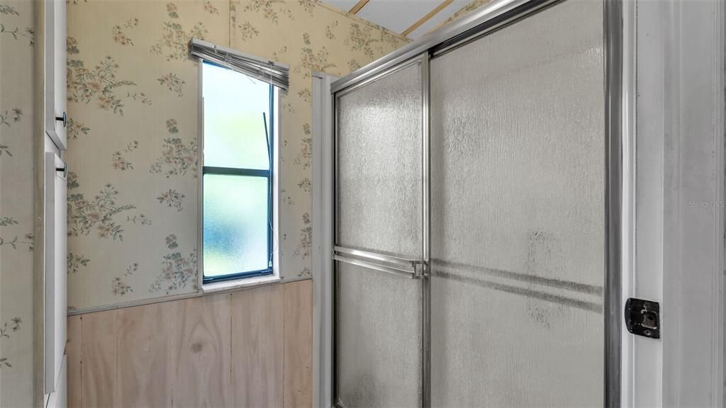 For Sale: $144,900 (2 beds, 2 baths, 1170 Square Feet)