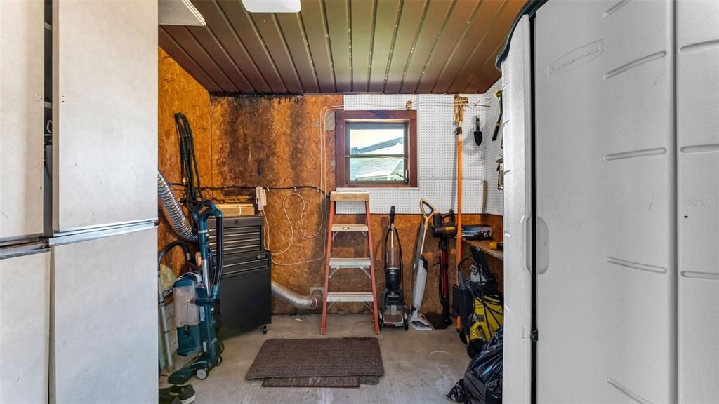 For Sale: $144,900 (2 beds, 2 baths, 1170 Square Feet)