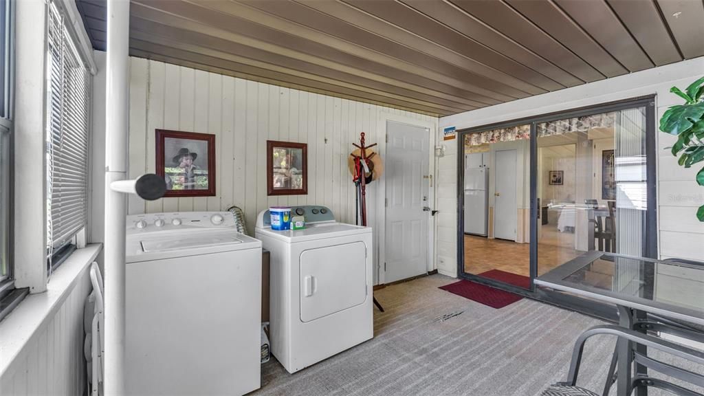 For Sale: $144,900 (2 beds, 2 baths, 1170 Square Feet)