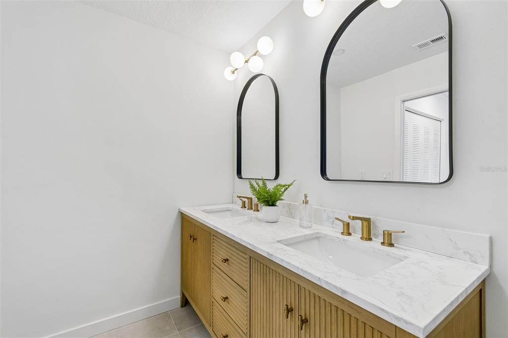 For Sale: $650,000 (3 beds, 2 baths, 1880 Square Feet)