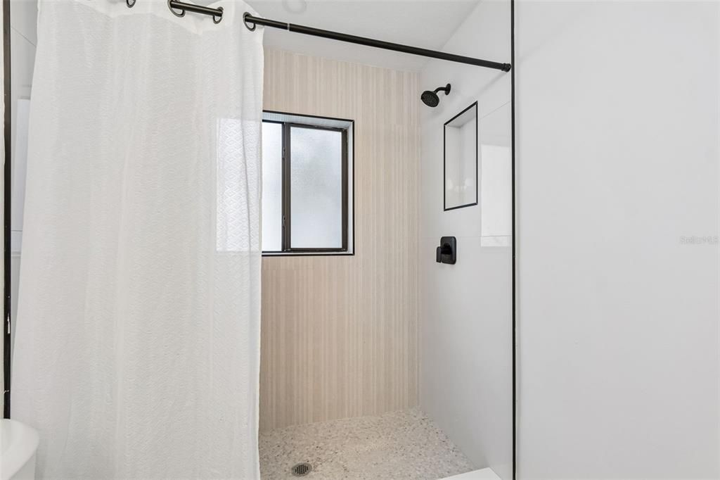 For Sale: $650,000 (3 beds, 2 baths, 1880 Square Feet)