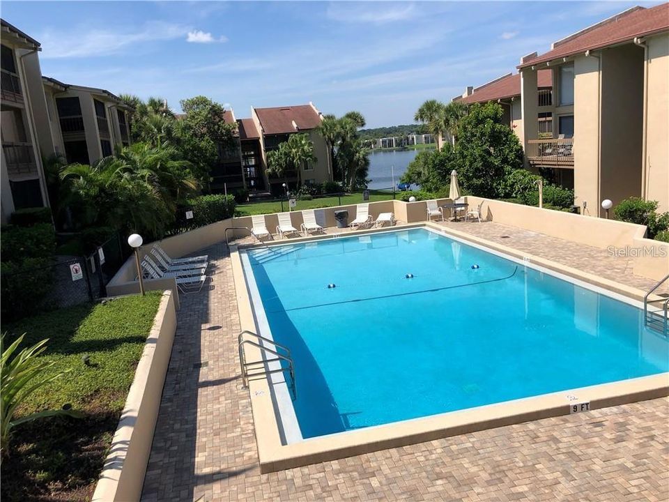 For Sale: $135,000 (1 beds, 1 baths, 581 Square Feet)