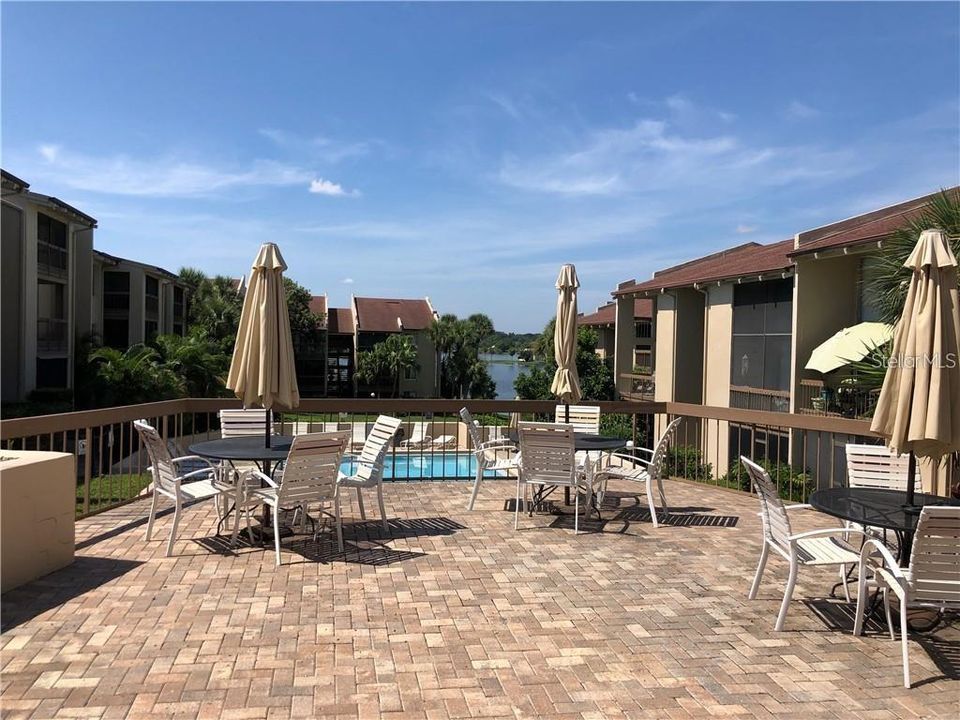 For Sale: $135,000 (1 beds, 1 baths, 581 Square Feet)