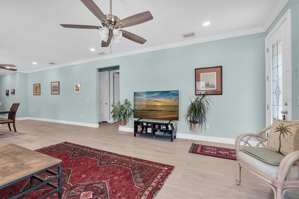На продажу: $475,000 (3 спален, 2 ванн, 1770 Квадратных фут)