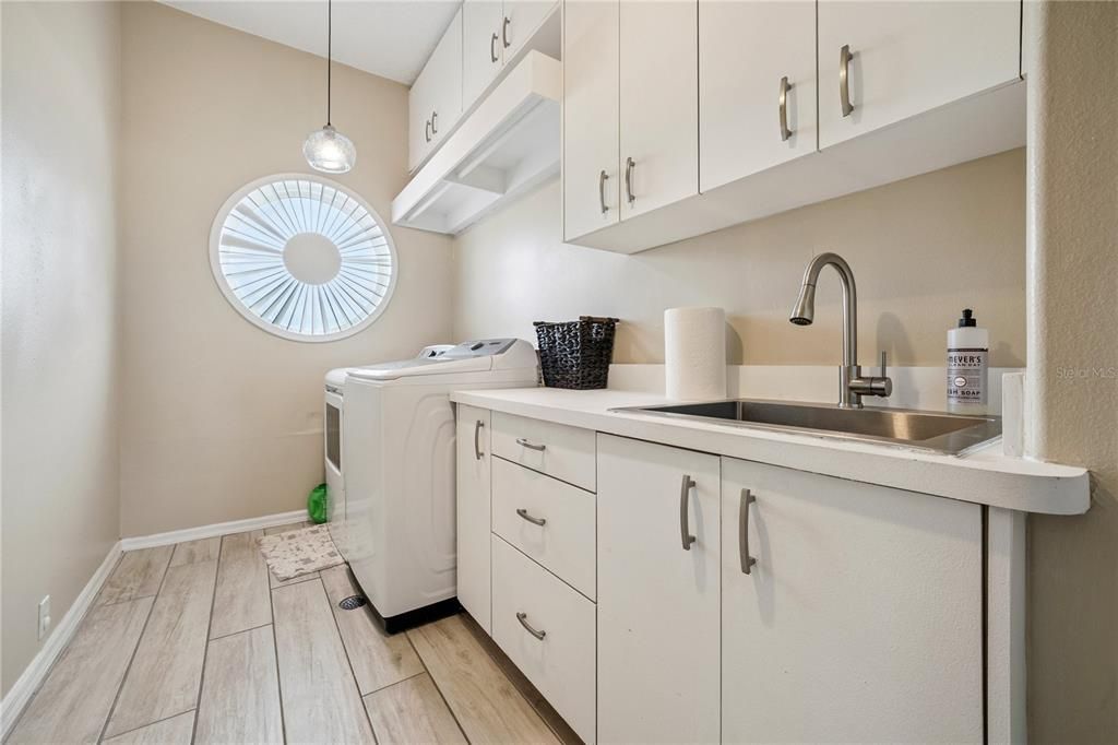 For Sale: $1,699,000 (4 beds, 2 baths, 3209 Square Feet)