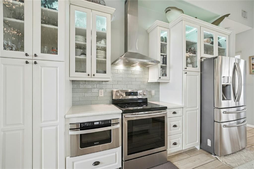For Sale: $1,699,000 (4 beds, 2 baths, 3209 Square Feet)