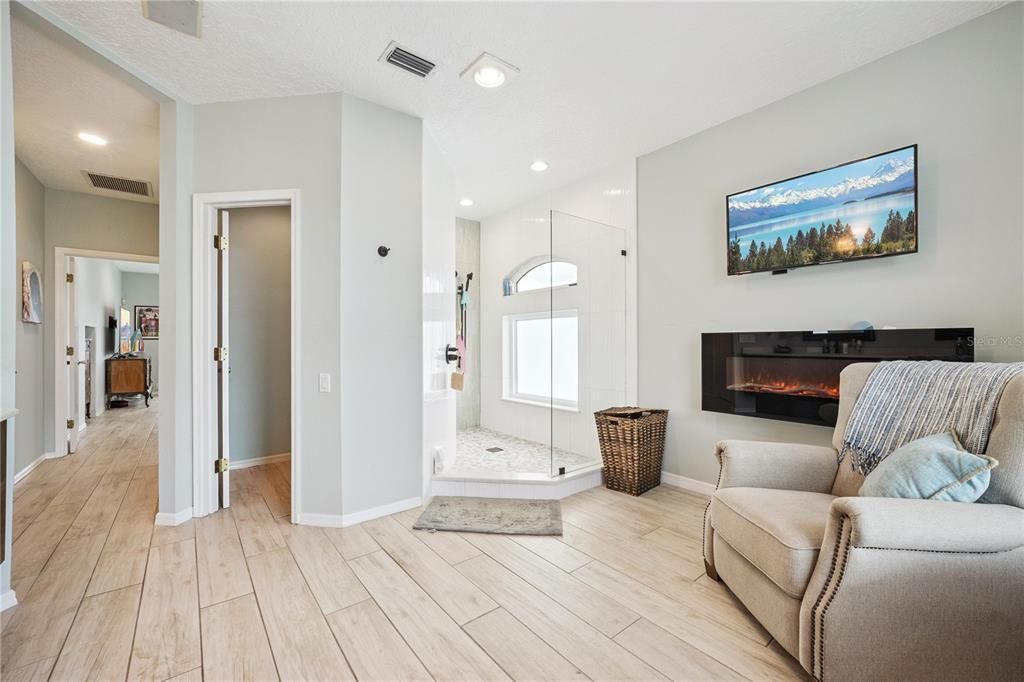 For Sale: $1,699,000 (4 beds, 2 baths, 3209 Square Feet)