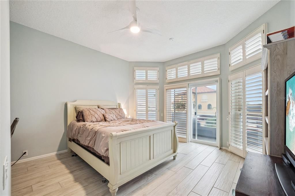 For Sale: $1,699,000 (4 beds, 2 baths, 3209 Square Feet)