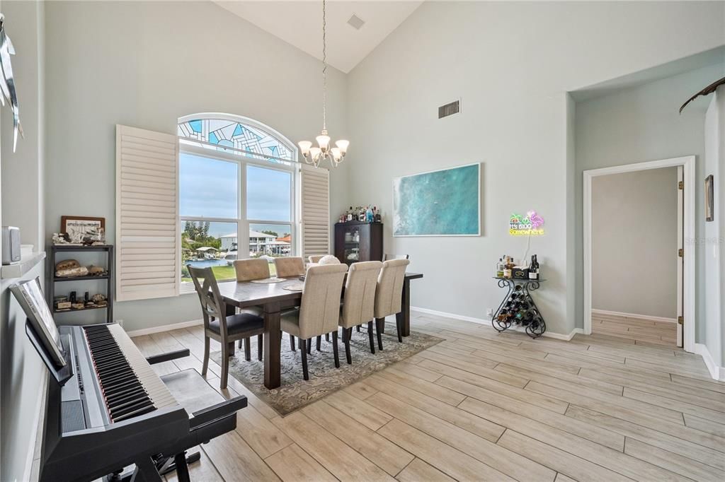 For Sale: $1,699,000 (4 beds, 2 baths, 3209 Square Feet)