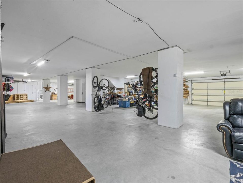 For Sale: $1,699,000 (4 beds, 2 baths, 3209 Square Feet)