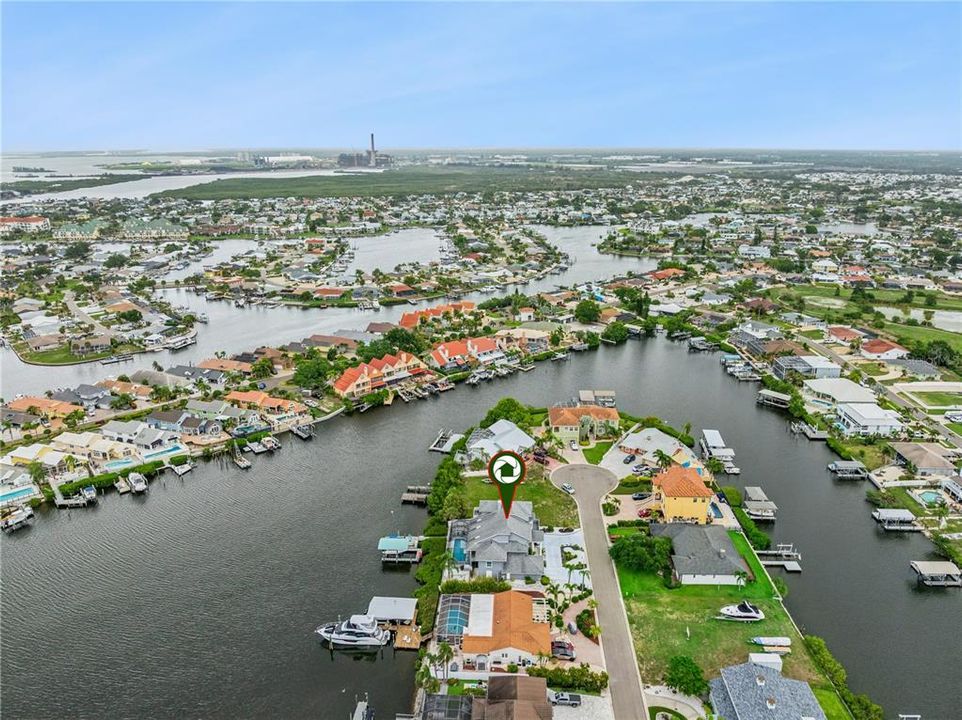 For Sale: $1,699,000 (4 beds, 2 baths, 3209 Square Feet)
