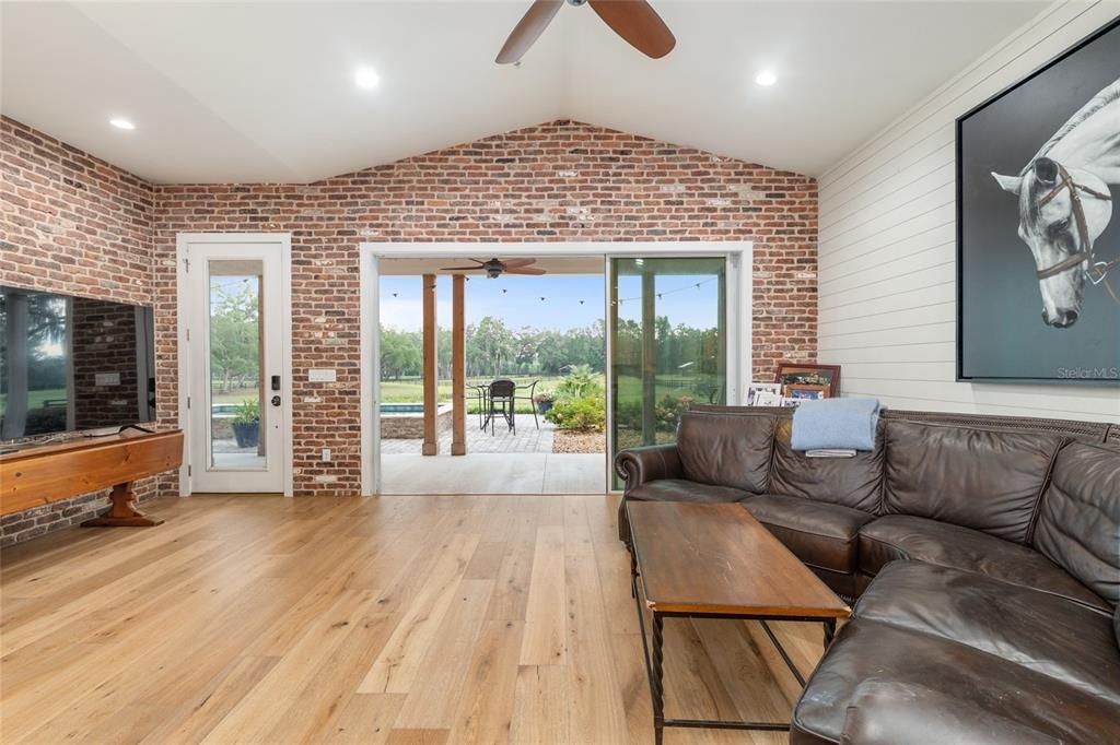 For Sale: $3,799,000 (2 beds, 2 baths, 1940 Square Feet)