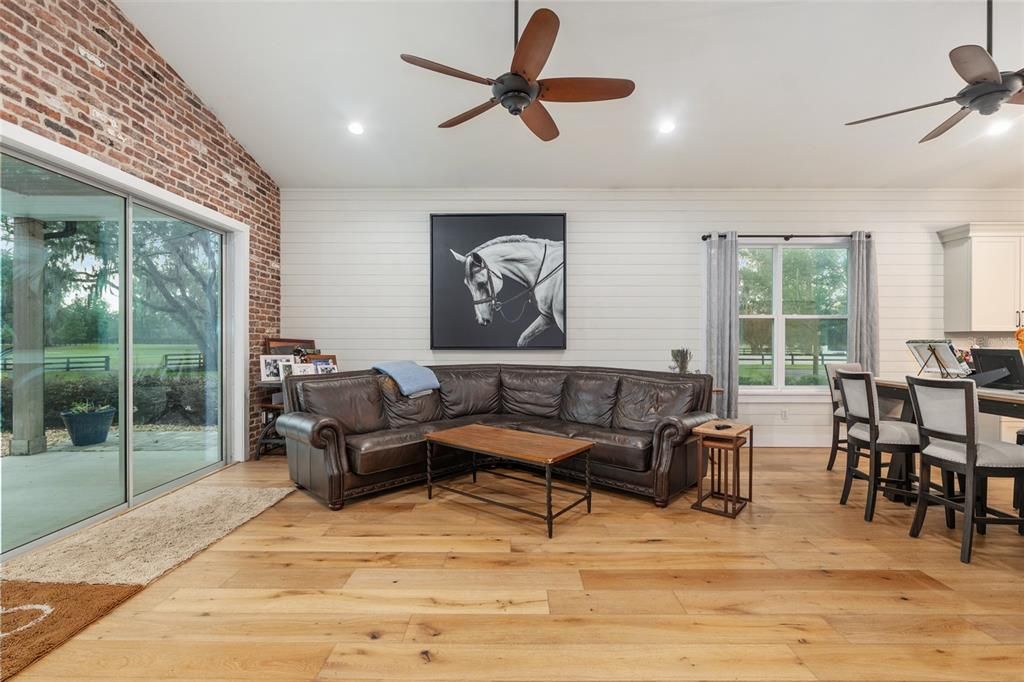 For Sale: $3,799,000 (2 beds, 2 baths, 1940 Square Feet)