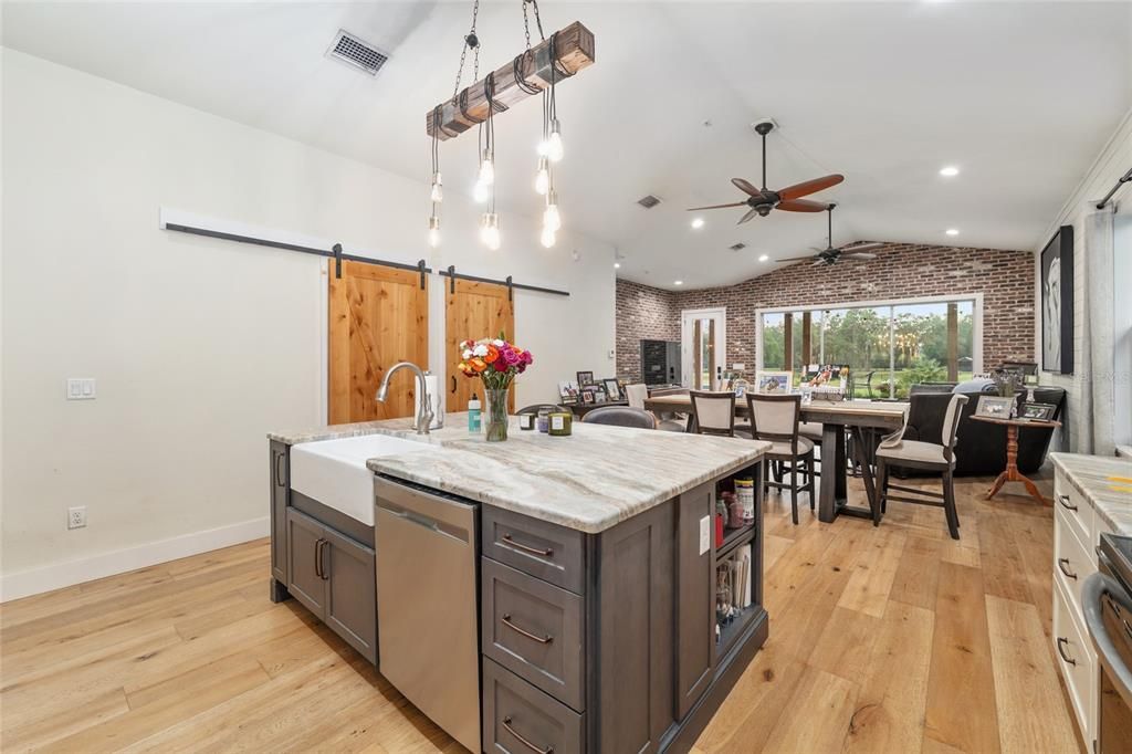 For Sale: $3,799,000 (2 beds, 2 baths, 1940 Square Feet)