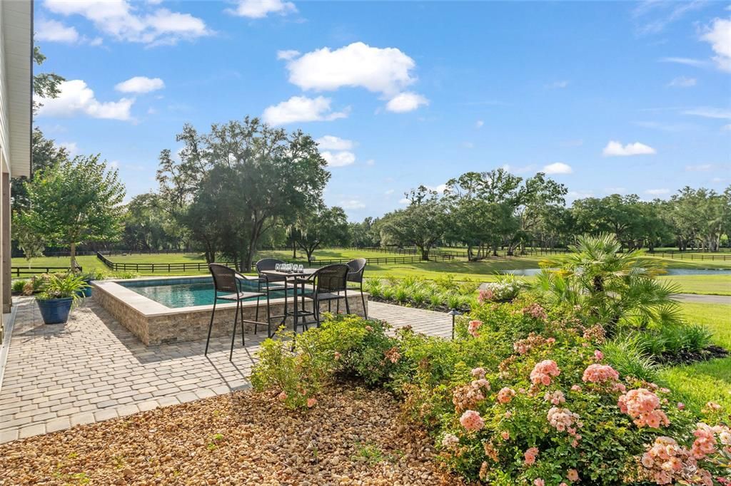 For Sale: $3,799,000 (2 beds, 2 baths, 1940 Square Feet)