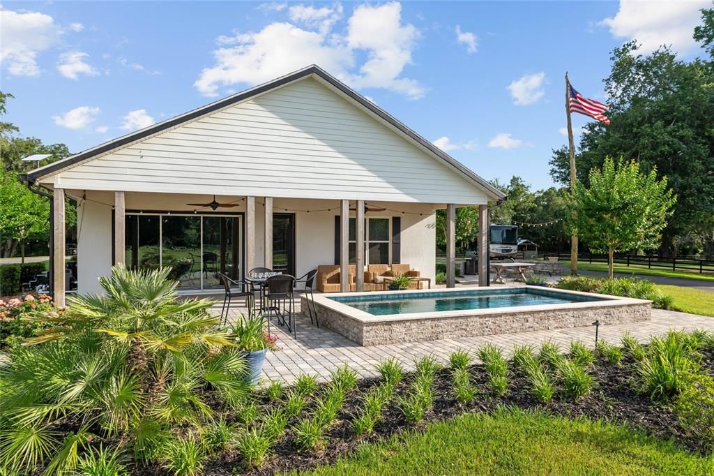For Sale: $3,799,000 (2 beds, 2 baths, 1940 Square Feet)