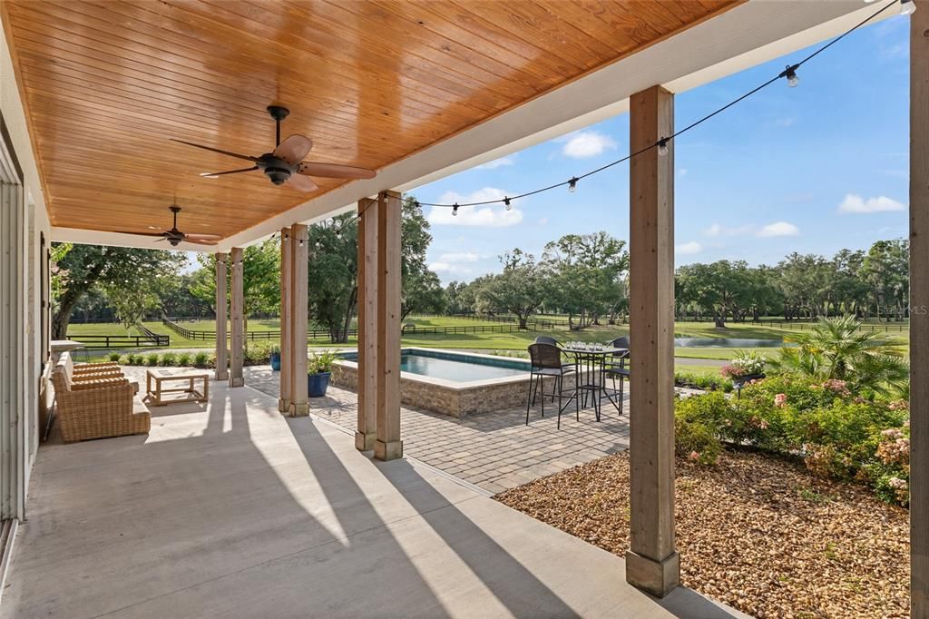 For Sale: $3,799,000 (2 beds, 2 baths, 1940 Square Feet)
