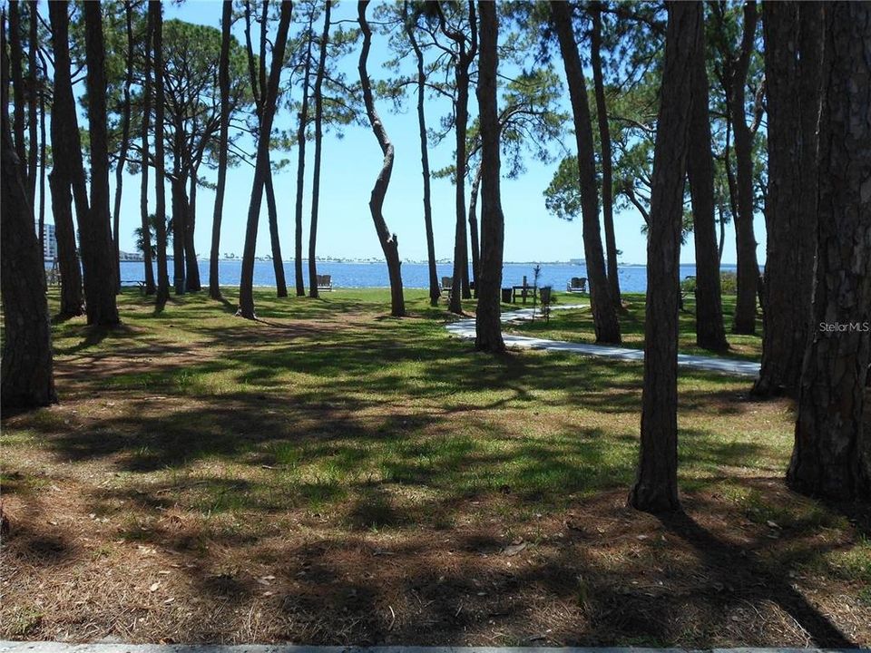 For Rent: $1,850 (2 beds, 1 baths, 900 Square Feet)