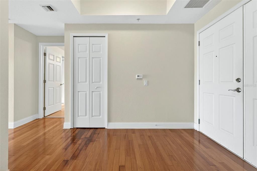 En Venta: $399,000 (2 camas, 2 baños, 1775 Pies cuadrados)