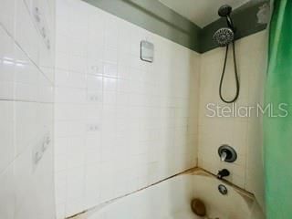 For Sale: $135,000 (1 beds, 1 baths, 685 Square Feet)