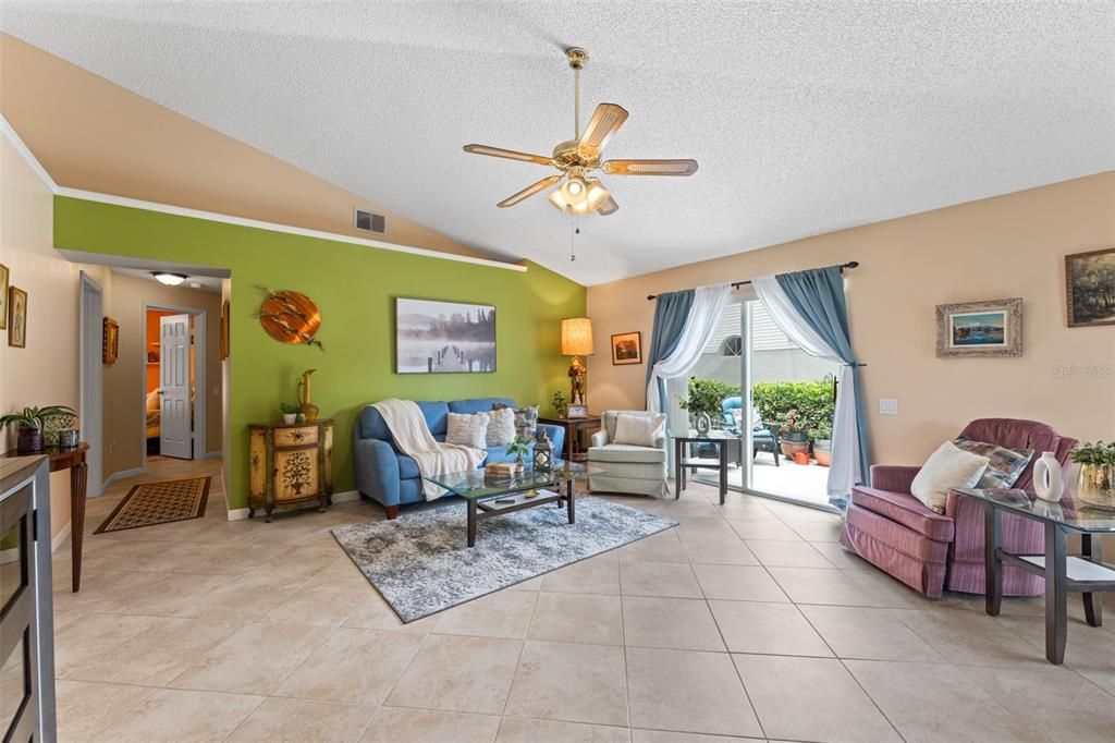For Sale: $499,000 (3 beds, 2 baths, 1936 Square Feet)