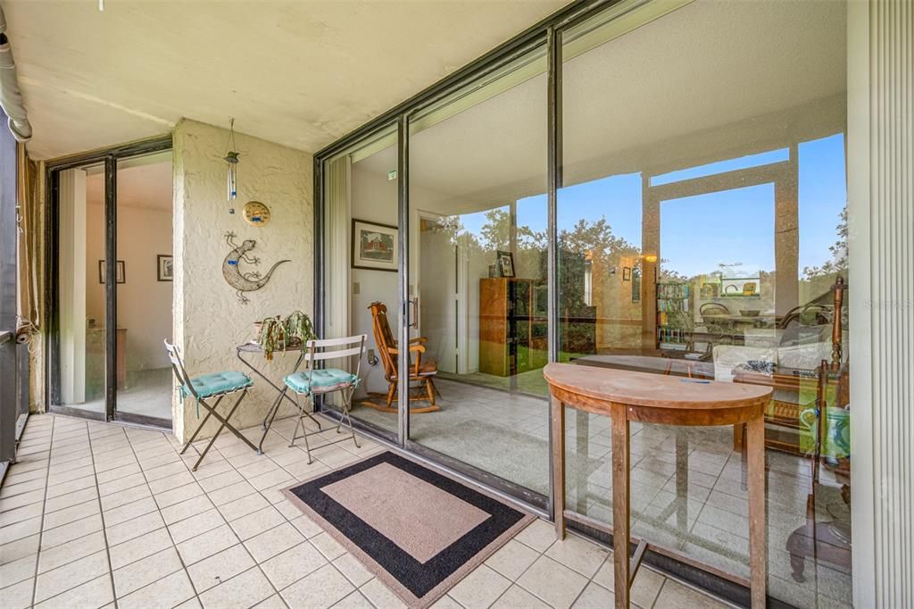 For Sale: $170,000 (2 beds, 2 baths, 960 Square Feet)