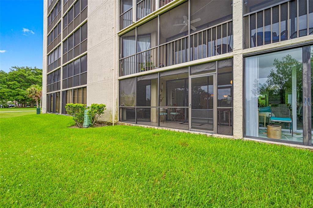 For Sale: $170,000 (2 beds, 2 baths, 960 Square Feet)