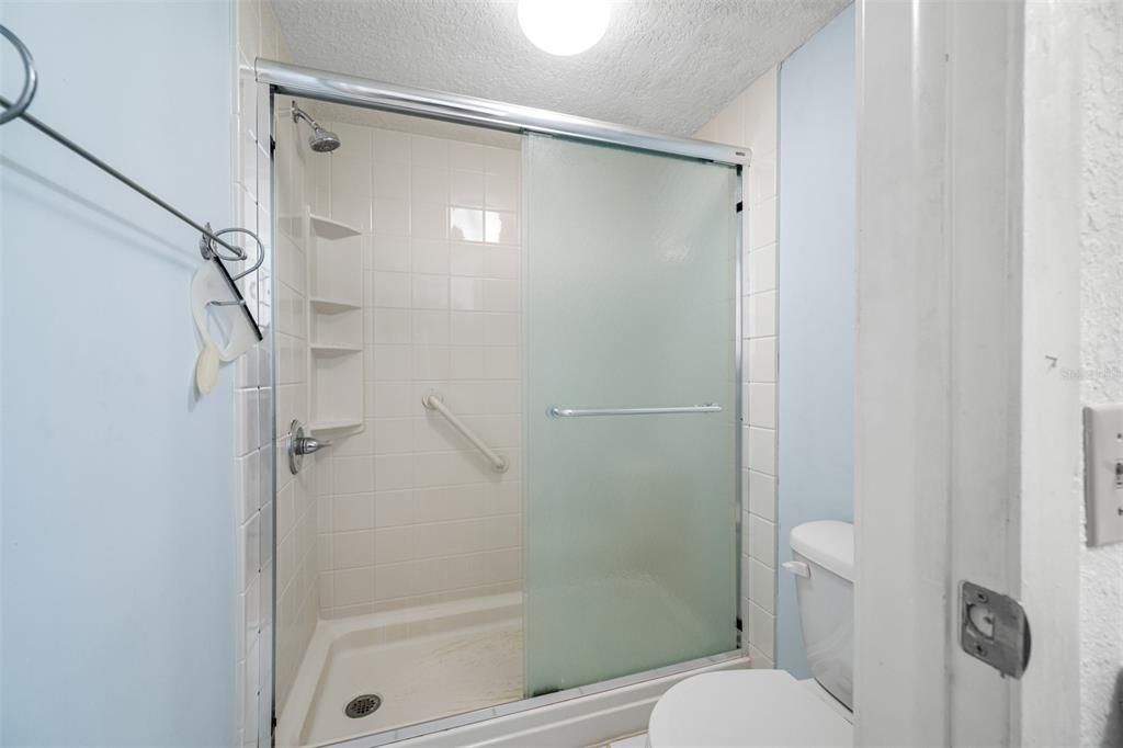 For Sale: $170,000 (2 beds, 2 baths, 960 Square Feet)