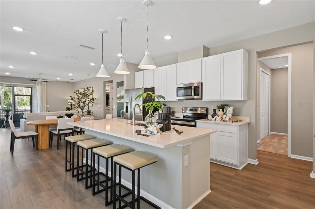 For Sale: $409,999 (3 beds, 2 baths, 1579 Square Feet)