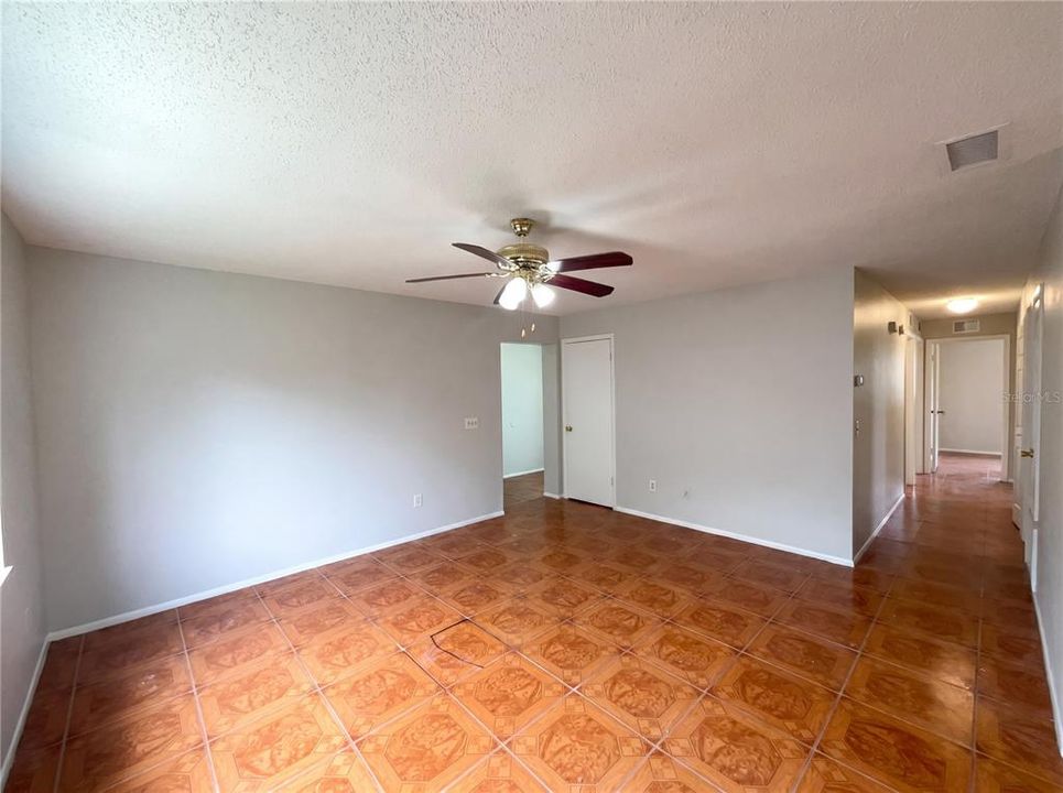En Venta: $270,000 (3 camas, 2 baños, 1125 Pies cuadrados)