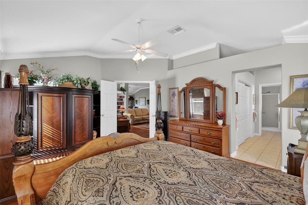 На продажу: $490,000 (2 спален, 2 ванн, 1908 Квадратных фут)