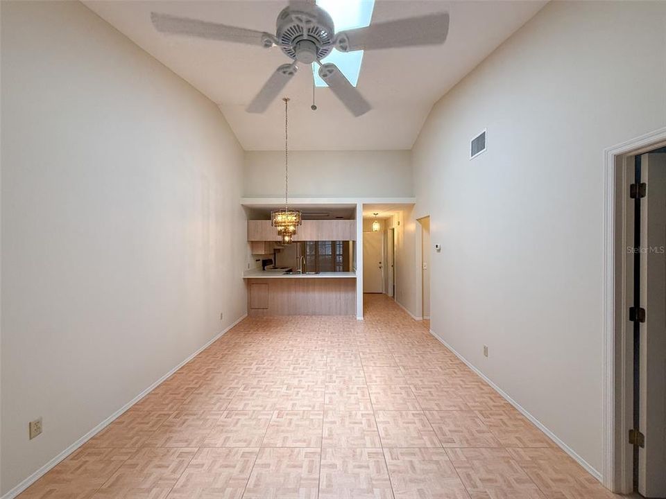 En Venta: $174,900 (2 camas, 1 baños, 940 Pies cuadrados)