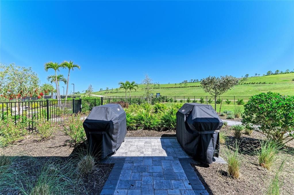 Active With Contract: $514,900 (2 beds, 2 baths, 1533 Square Feet)