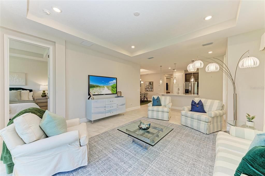 Active With Contract: $514,900 (2 beds, 2 baths, 1533 Square Feet)